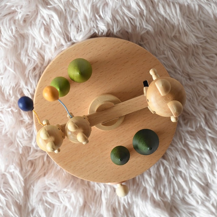 boite a musique en bois balançoire automatique