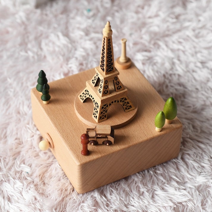 boite musicale tour eiffel en bois