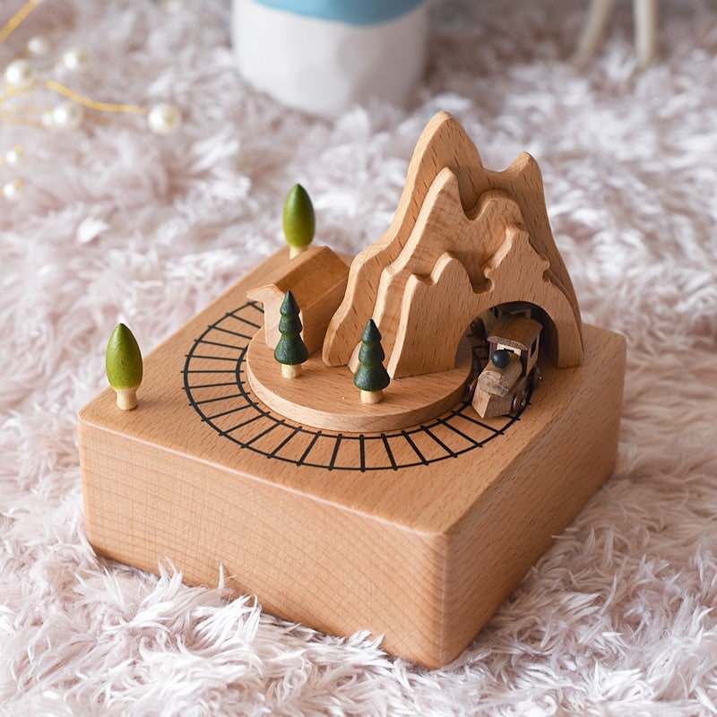 boite a musique petit train en bois
