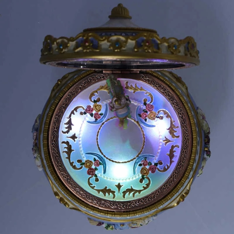 Ancienne Boîte à Musique LED